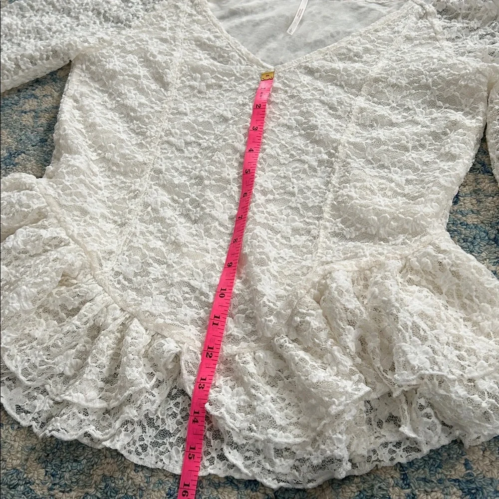 FP Stella White Lace Peplum Top large - Picture 7 of 7